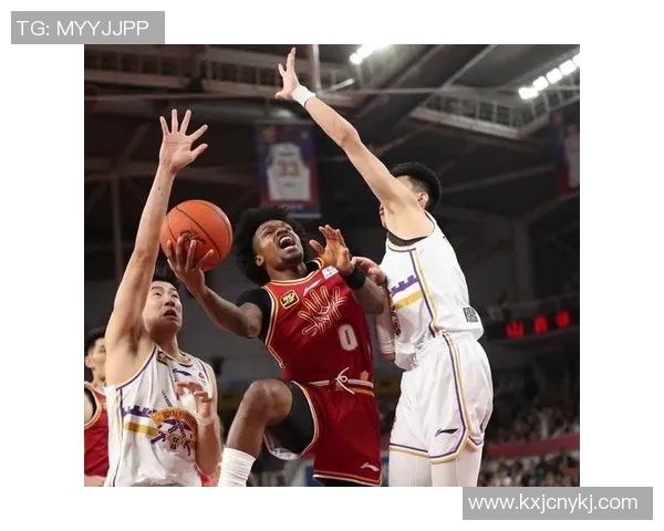 CBA北京队与深圳队激战正酣精彩战报回顾与赛后分析